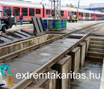 Vasúti akna takarítás